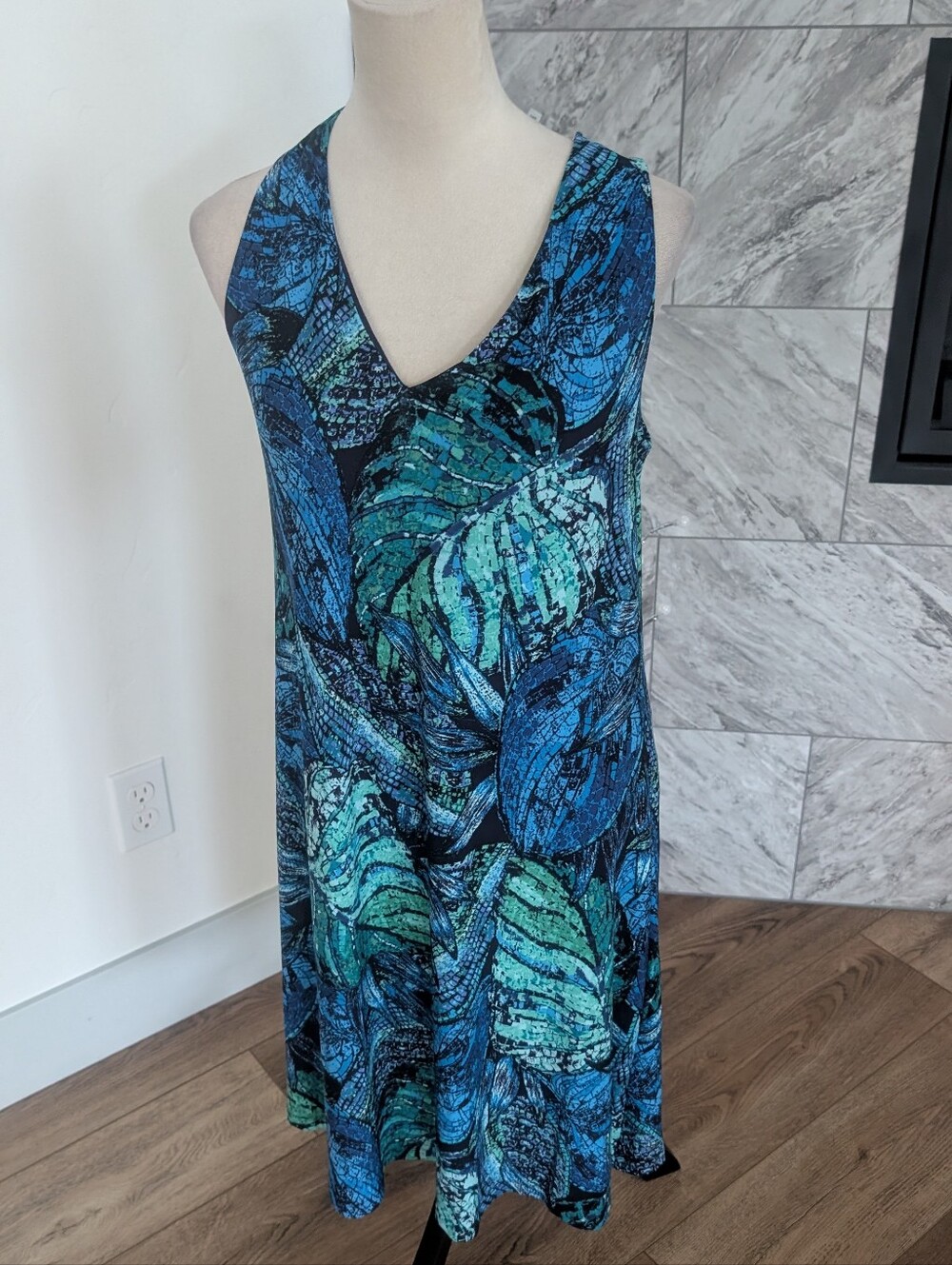 Anne Klein Blue and Teal Leaf-Print Midi Dress